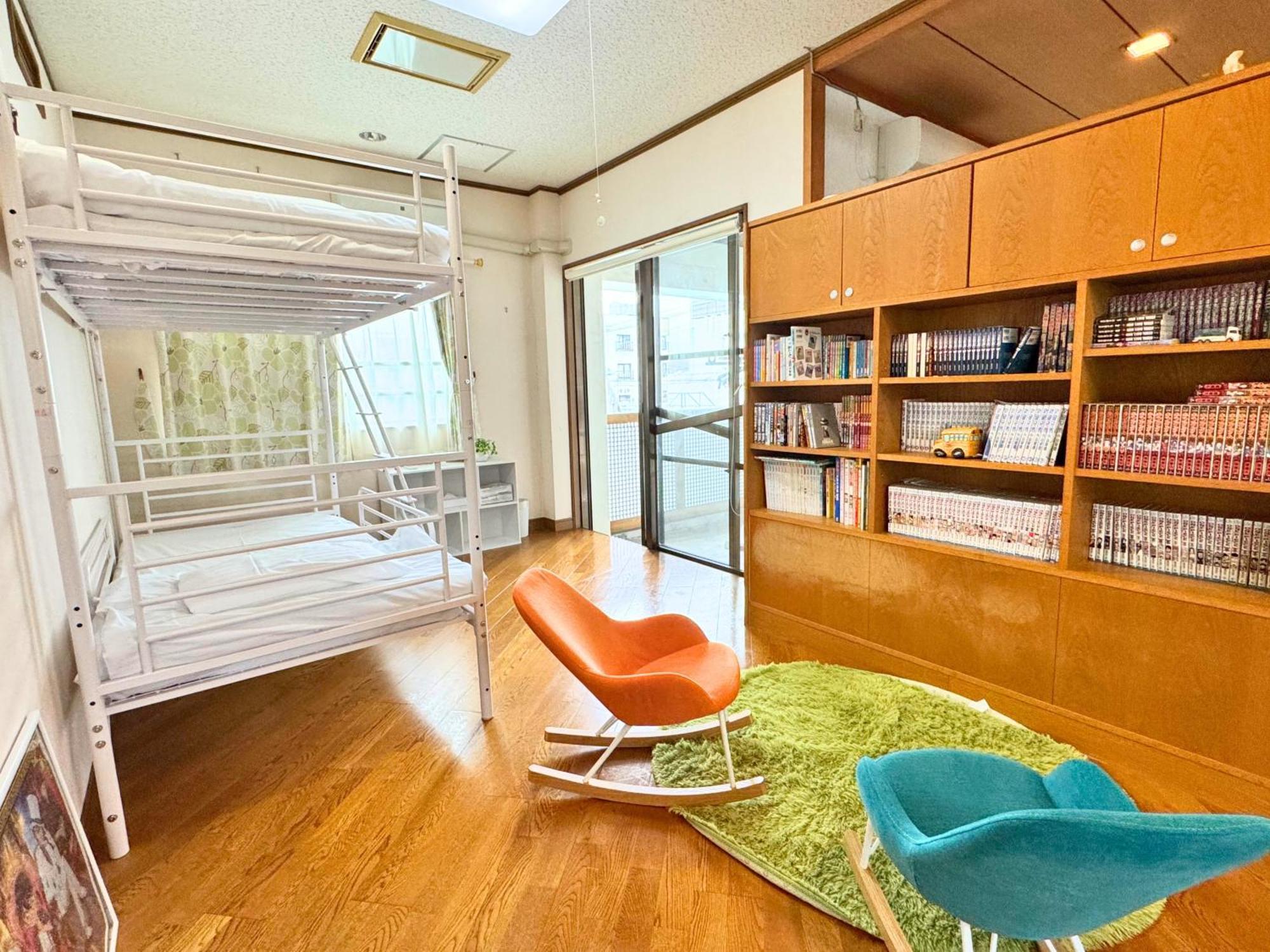 石垣島グループの宿 2216 にじいろ ユーグレナモール内 Ishigaki  Extérieur photo