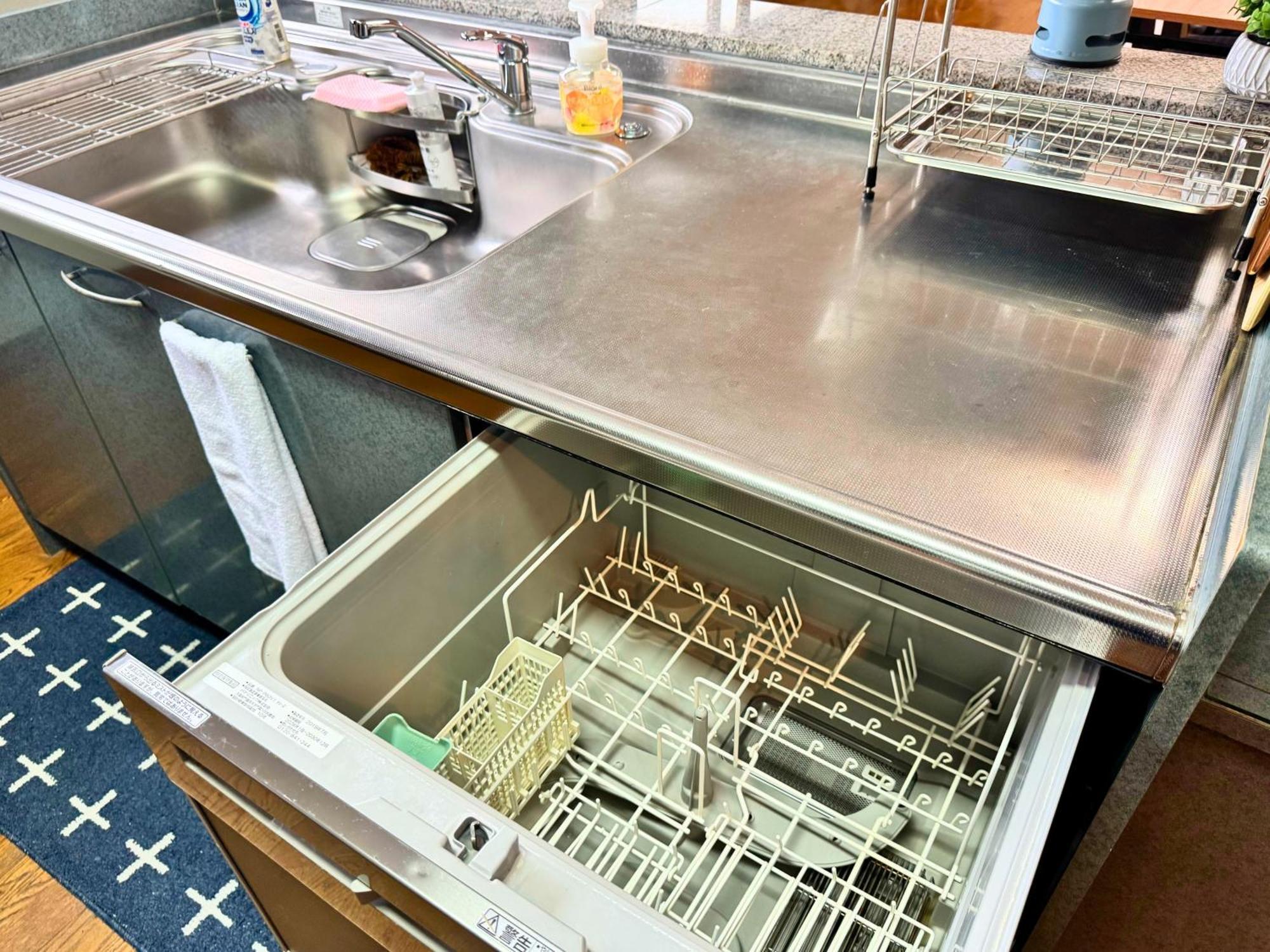 石垣島グループの宿 2216 にじいろ ユーグレナモール内 Ishigaki  Extérieur photo
